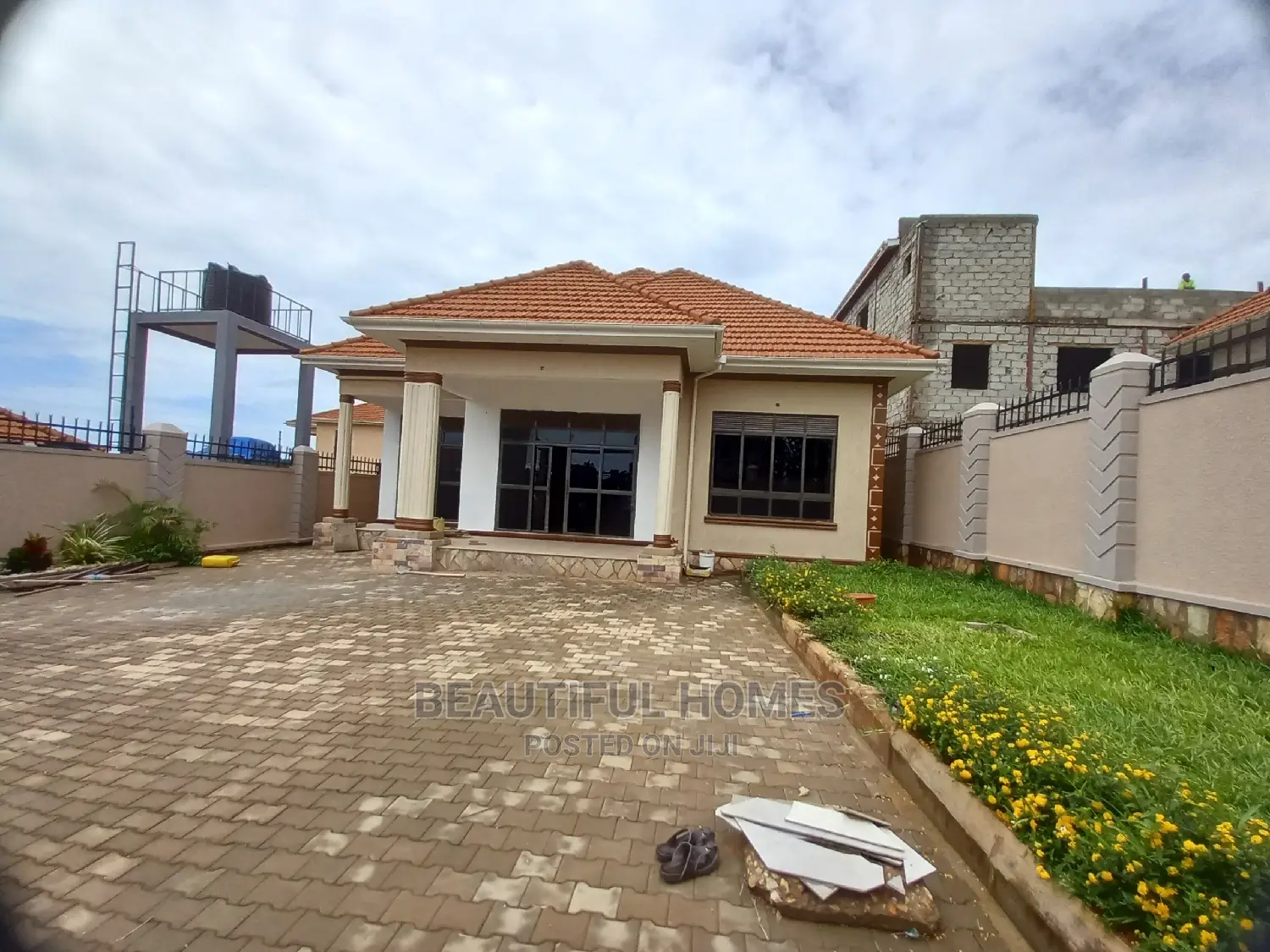 Furnished 4bdrm House in Kira Organised for Sale