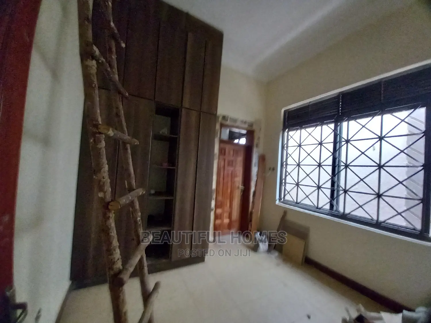 Furnished 4bdrm House in Kira Organised for Sale