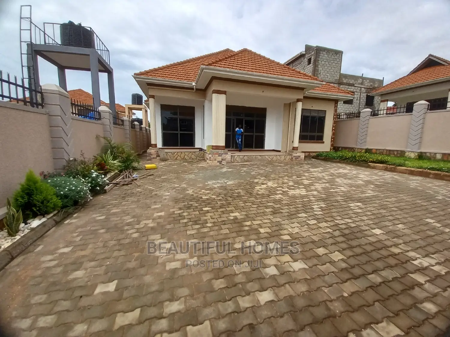 Furnished 4bdrm House in Kira Rich for Sale