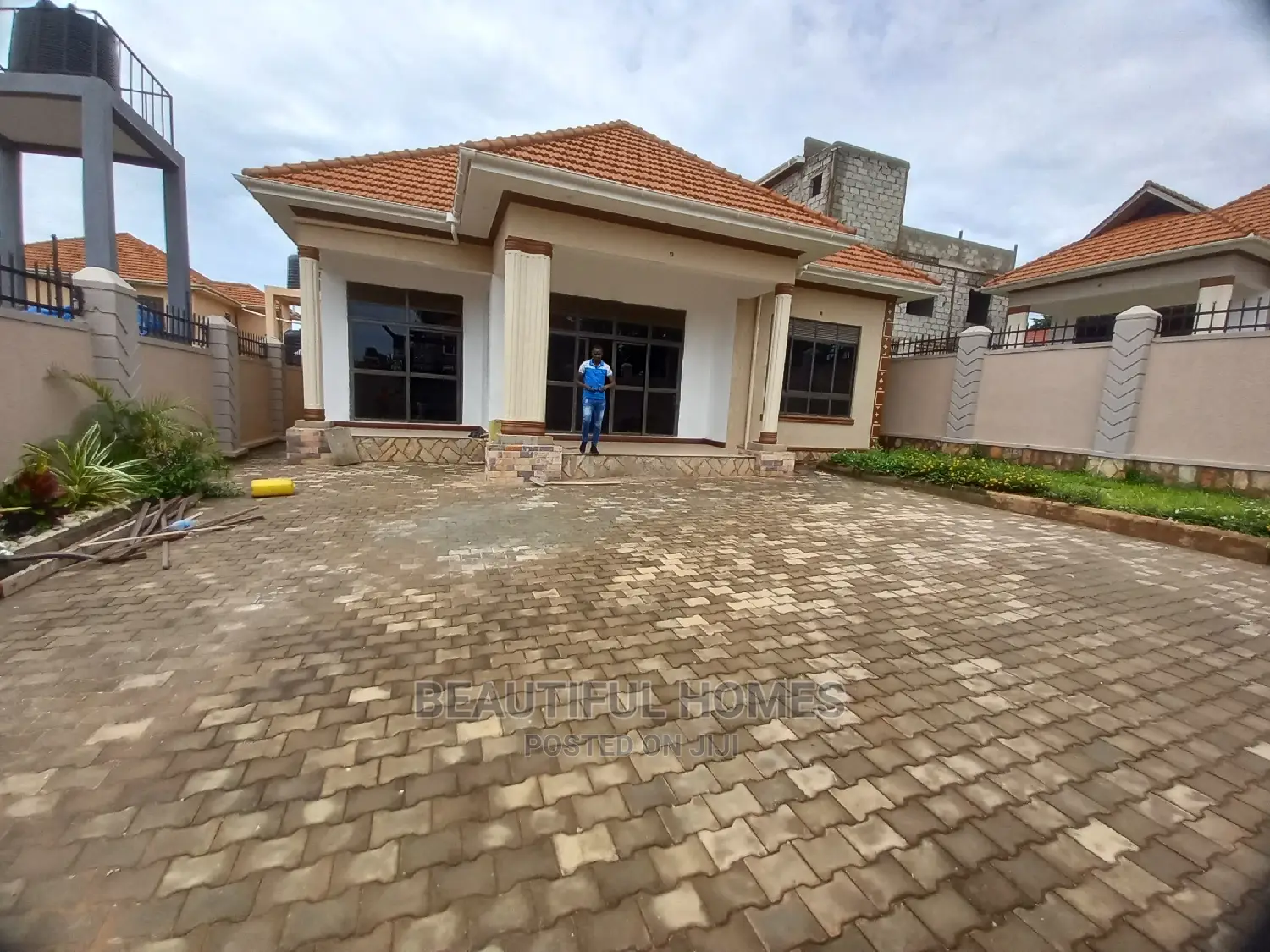 Furnished 4bdrm House in Kira Rich for Sale