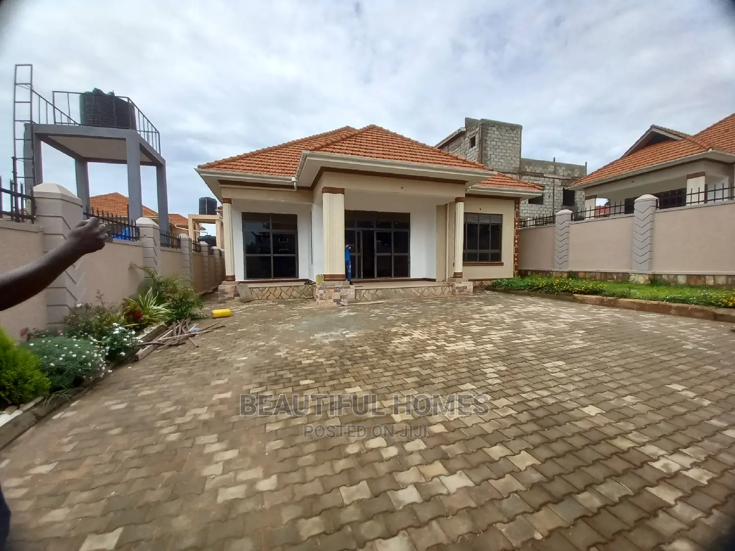 Furnished 4bdrm House in Kira Rich for Sale