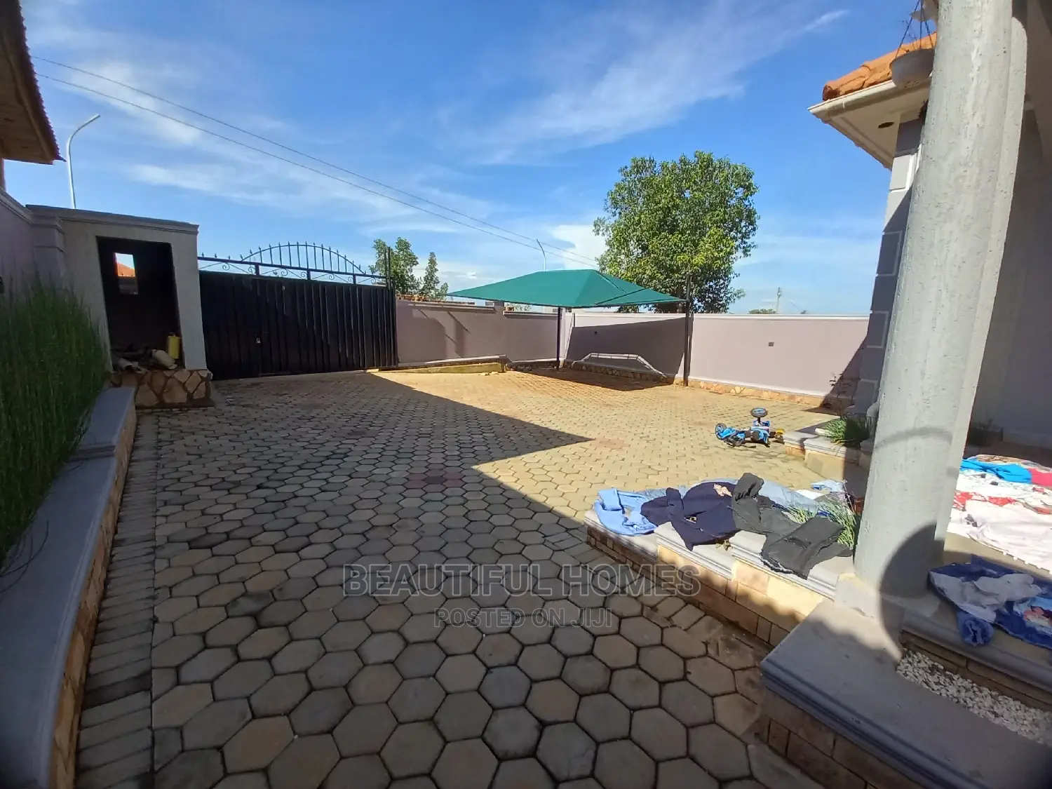 Furnished 4bdrm Bungalow in Nakwero, Kira for Sale