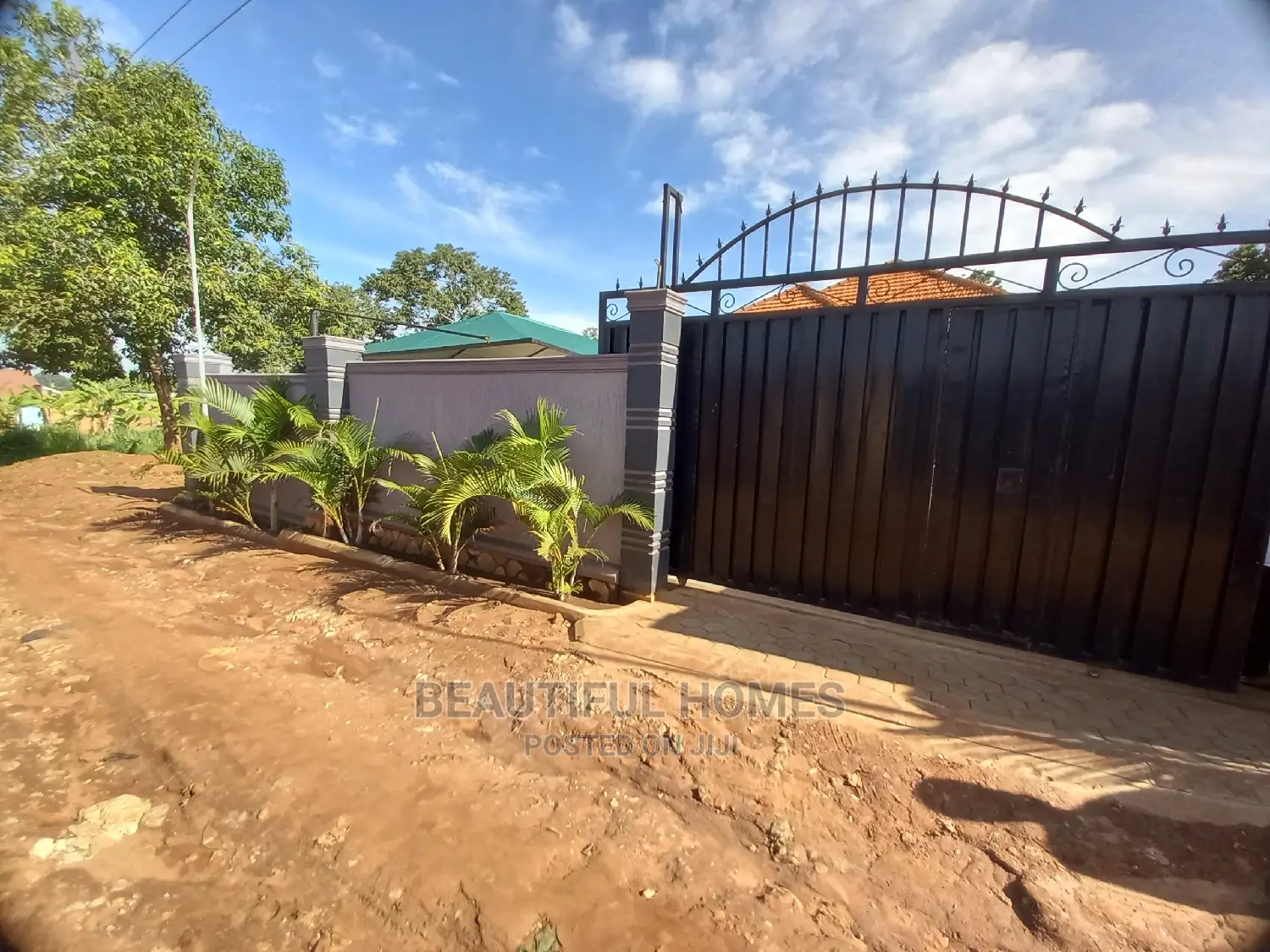 Furnished 4bdrm Bungalow in Nakwero, Kira for Sale