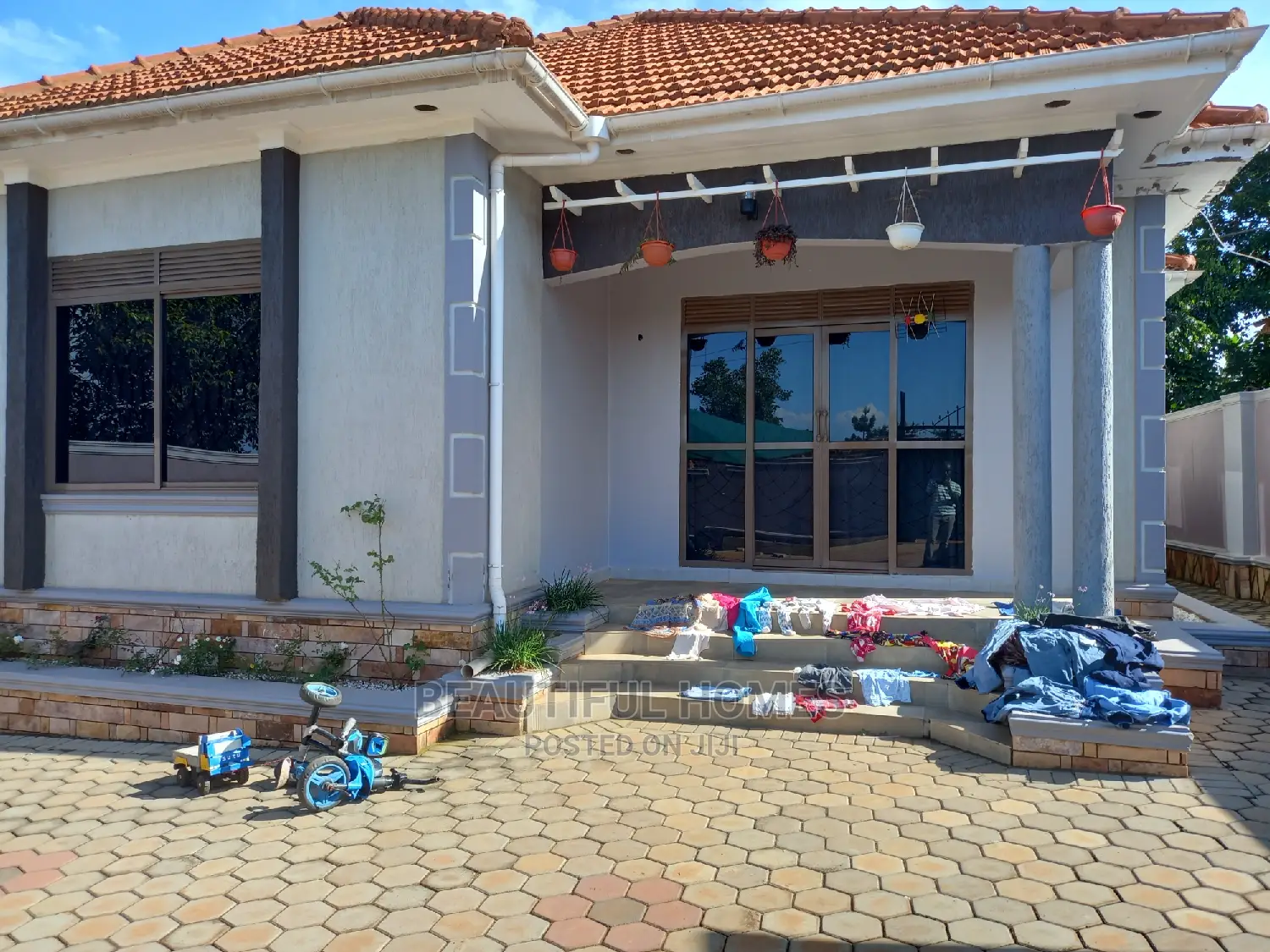 Furnished 4bdrm Bungalow in Nakwero Canaan, Kira for Sale