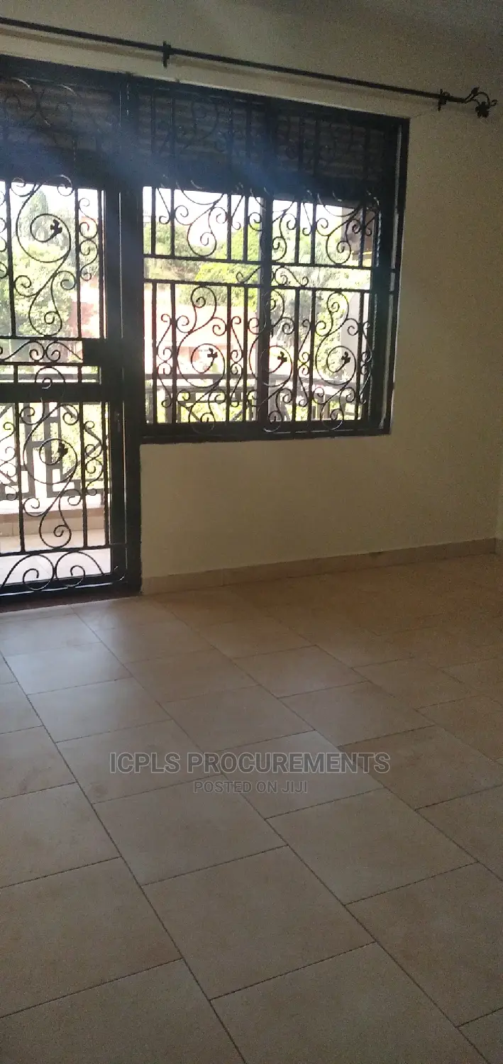 3bdrm Condo in Newton Apartments, Central Division for Sale