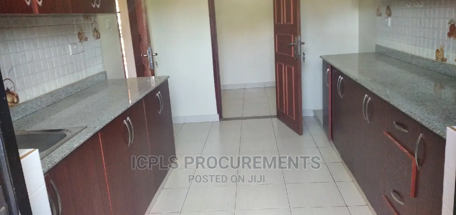 3bdrm Condo in Newton Apartments, Central Division for Sale