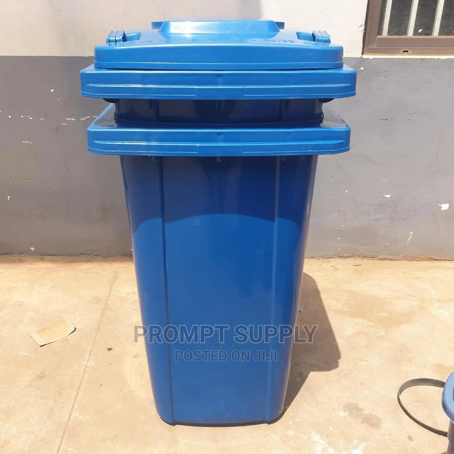 Outdoor 240l Plastic Wastebin