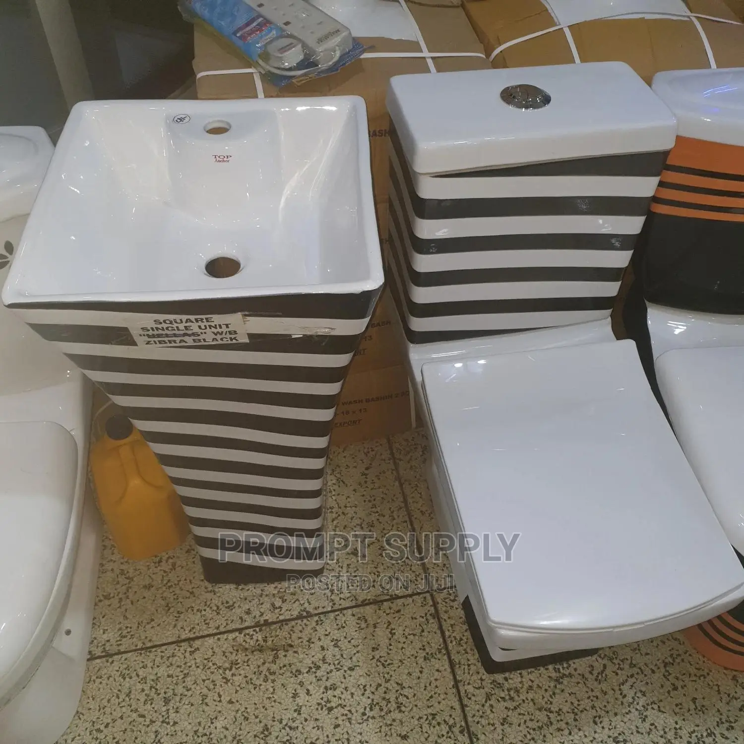 Toilet And Hand Wash Basin Set
