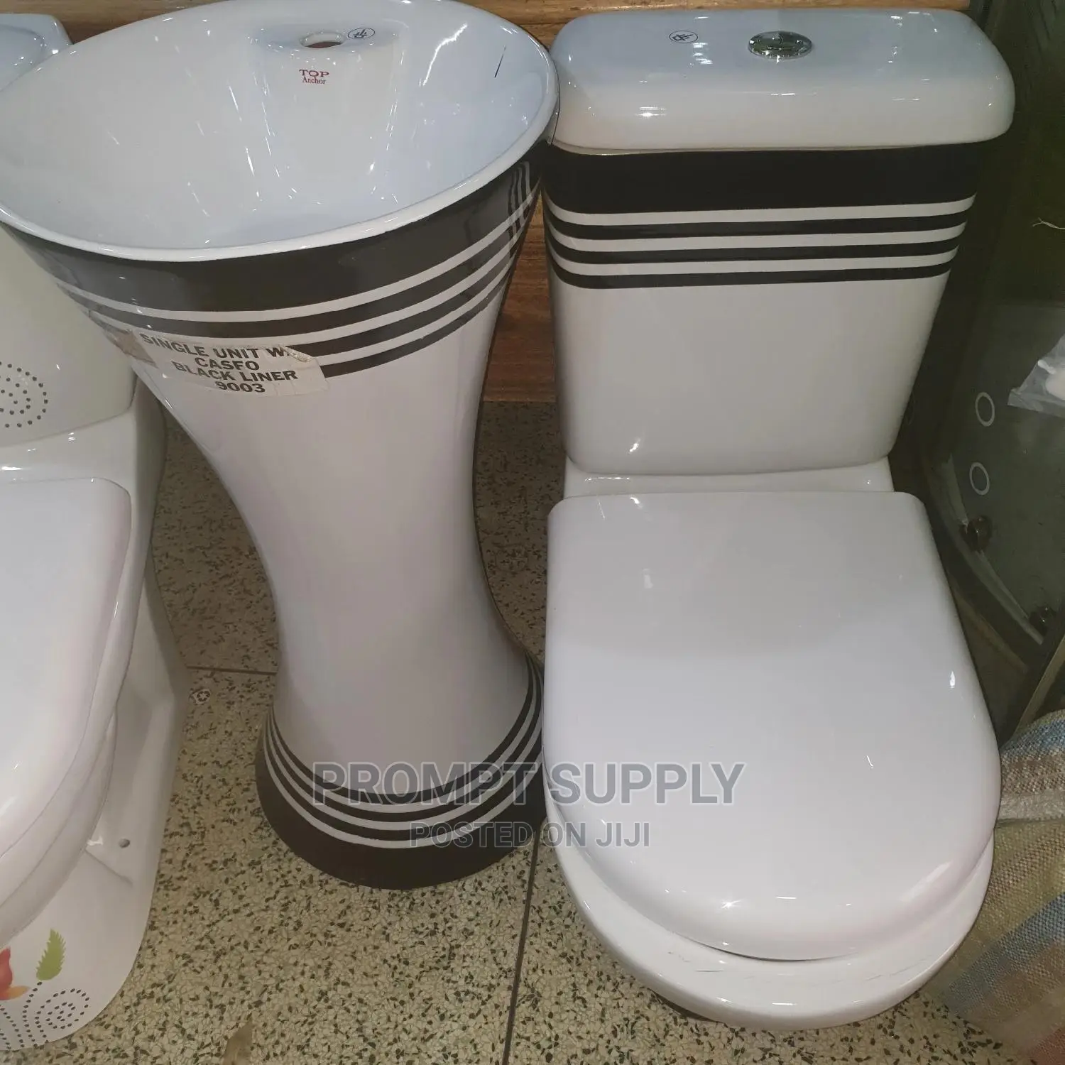 Toilet And Hand Wash Basin Set