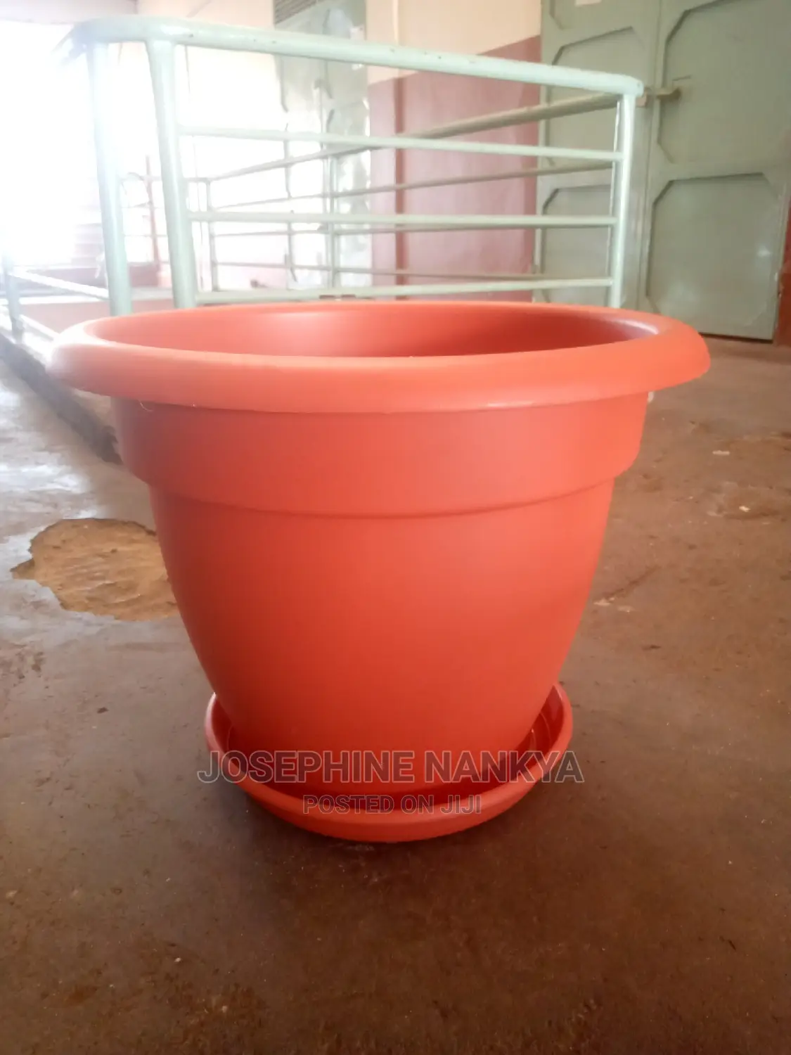 Cello Flowerpot Round