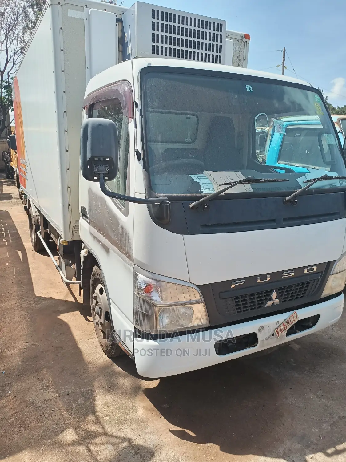 Mitsubishi Fuso Freezer 2010 White