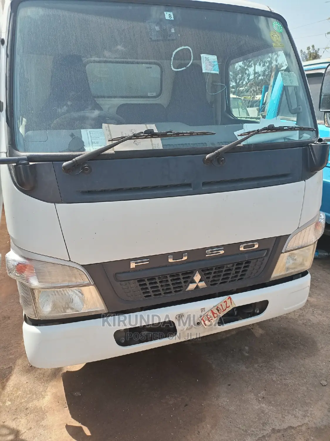 Mitsubishi Fuso Freezer 2010 White