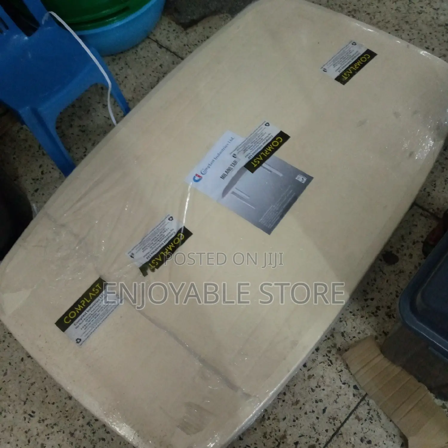 Plastic 6 Seater Rectangular Table