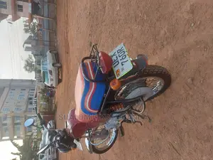 Bajaj Boxer 2021 Orange