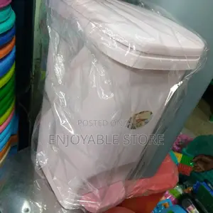 Squared Step on Dust Bin Medium Size
