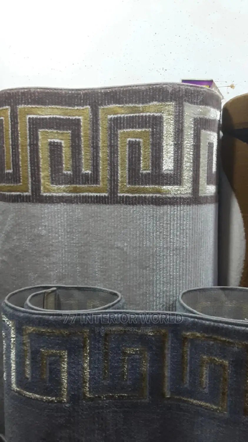 Center Carpets 768