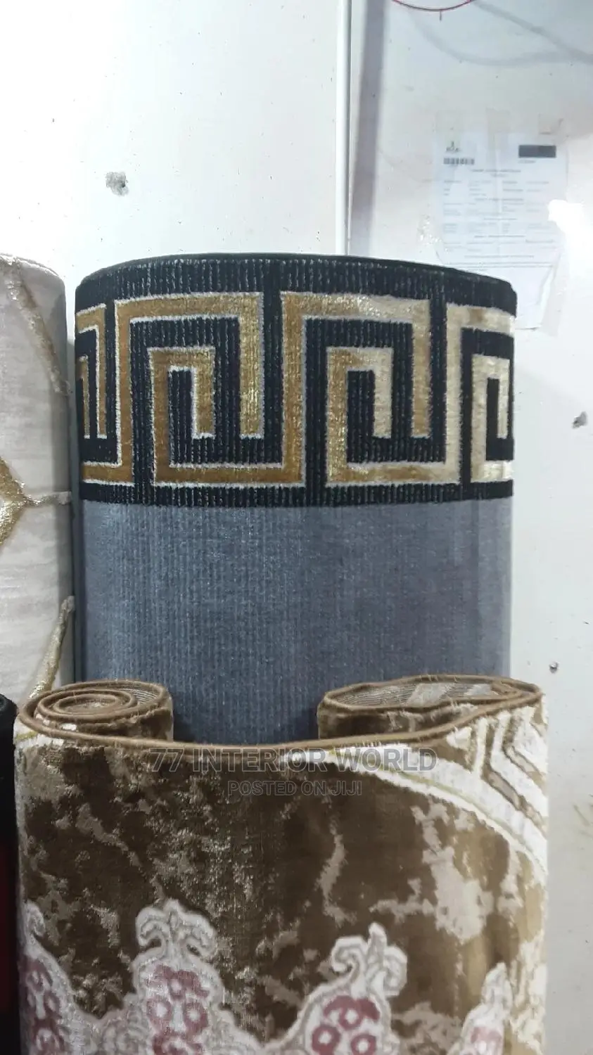 Center Carpets 768