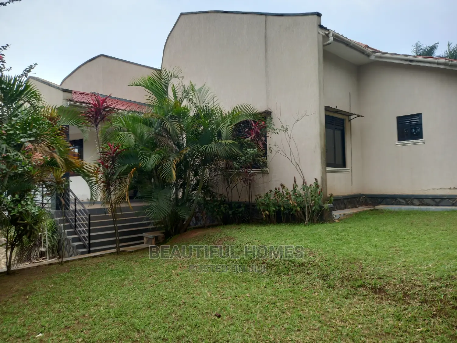 Furnished 4bdrm Bungalow in Kira for Sale