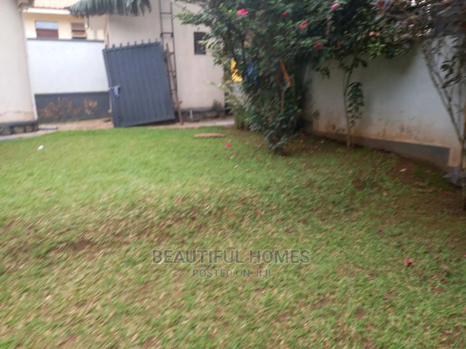 Furnished 4bdrm Bungalow in Kira for Sale