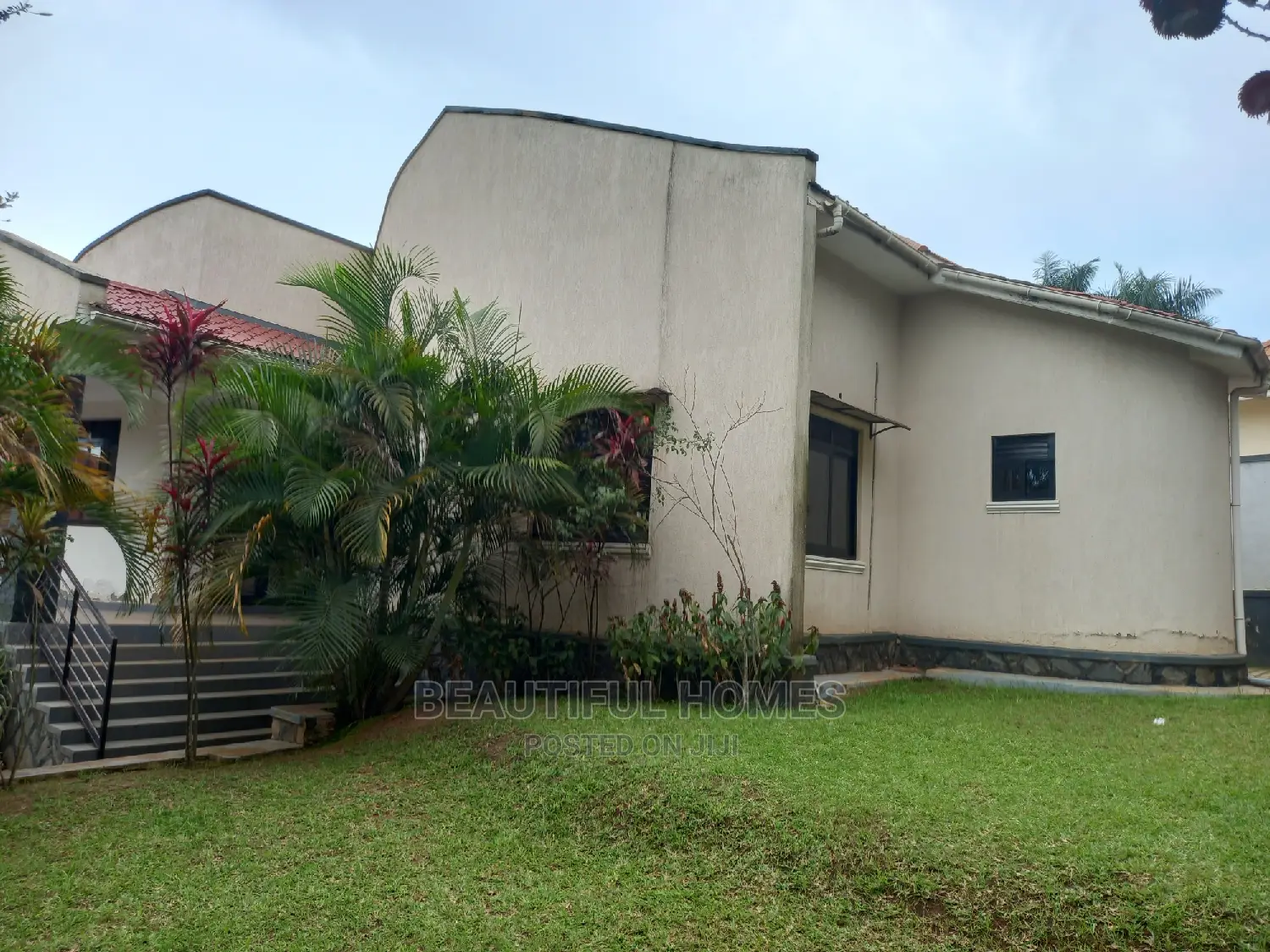 Furnished 4bdrm Bungalow in Kira Organised for Sale