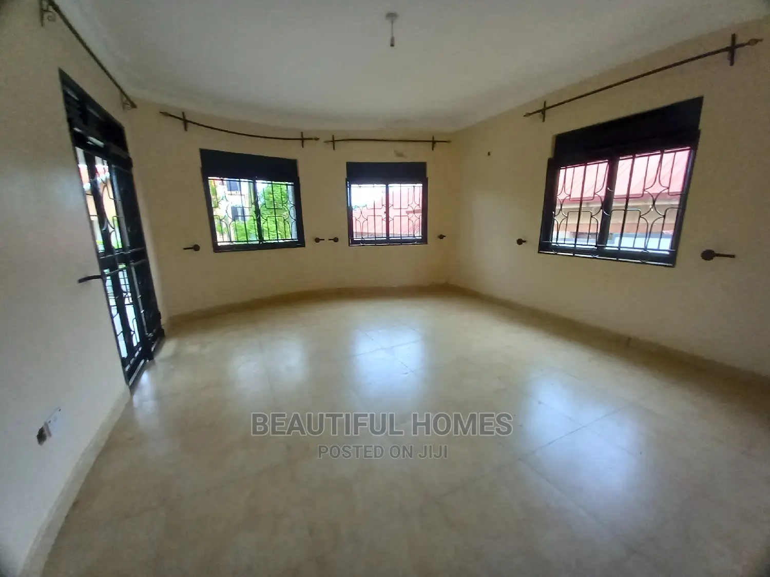 Furnished 4bdrm Bungalow in Kira Organised for Sale