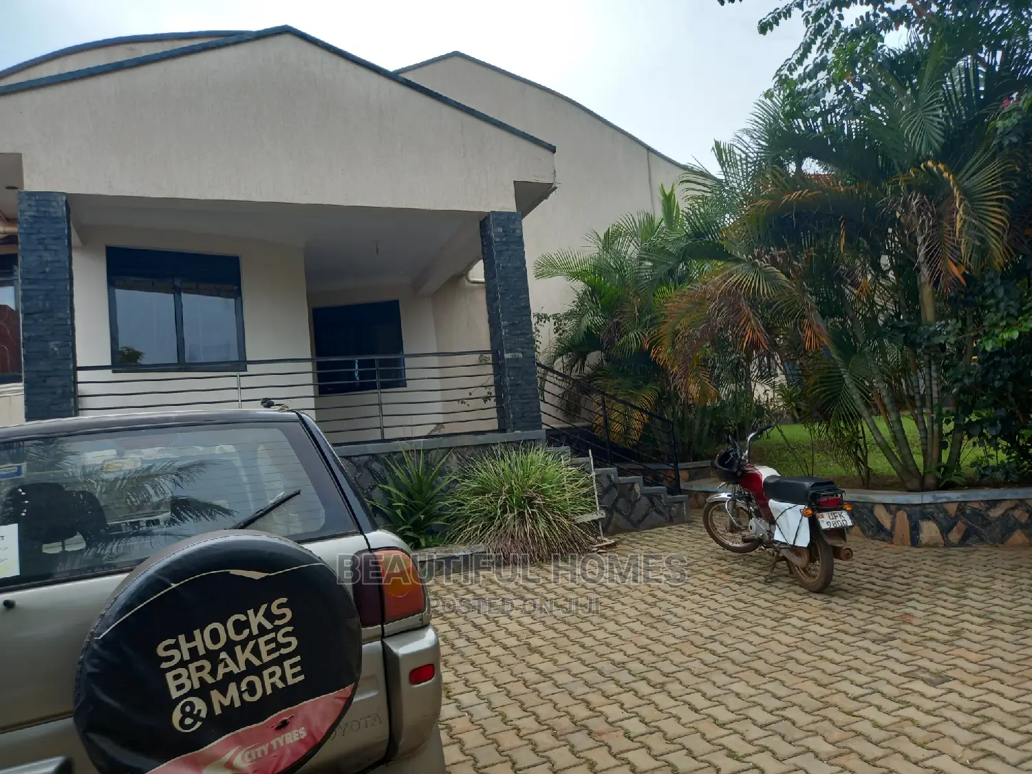 Furnished 4bdrm Bungalow in Kira Executive for Sale