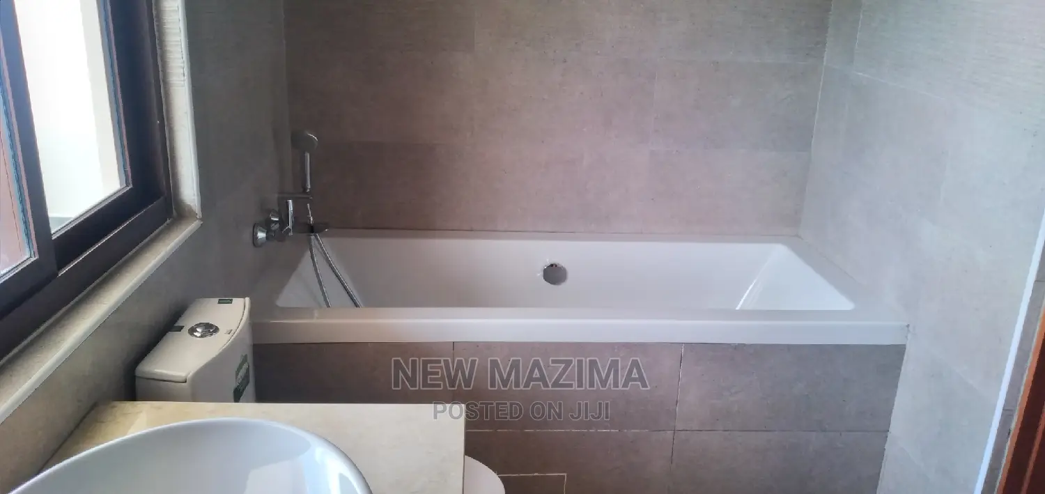 2bdrm Townhouse/Terrace in Buziga Heights, Division a for Sale