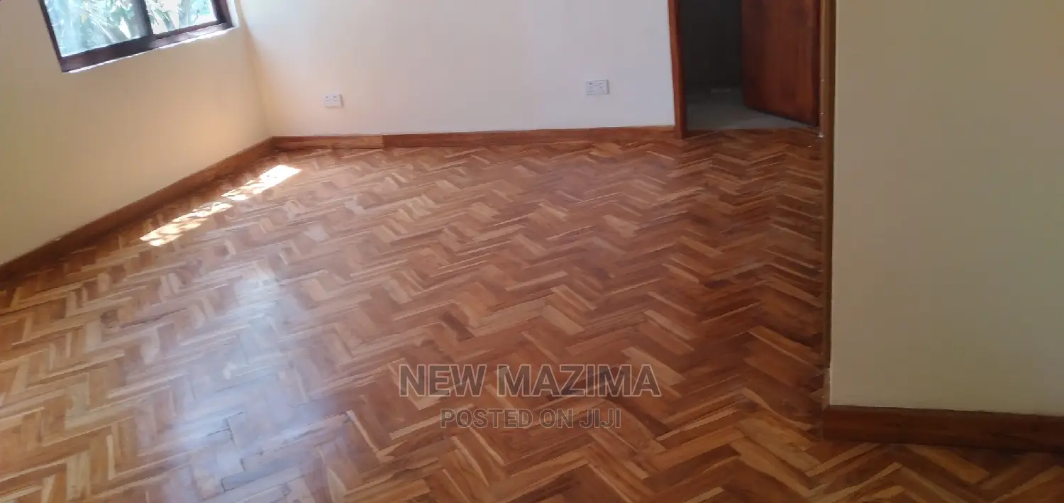 2bdrm Townhouse/Terrace in Buziga Heights, Division a for Sale