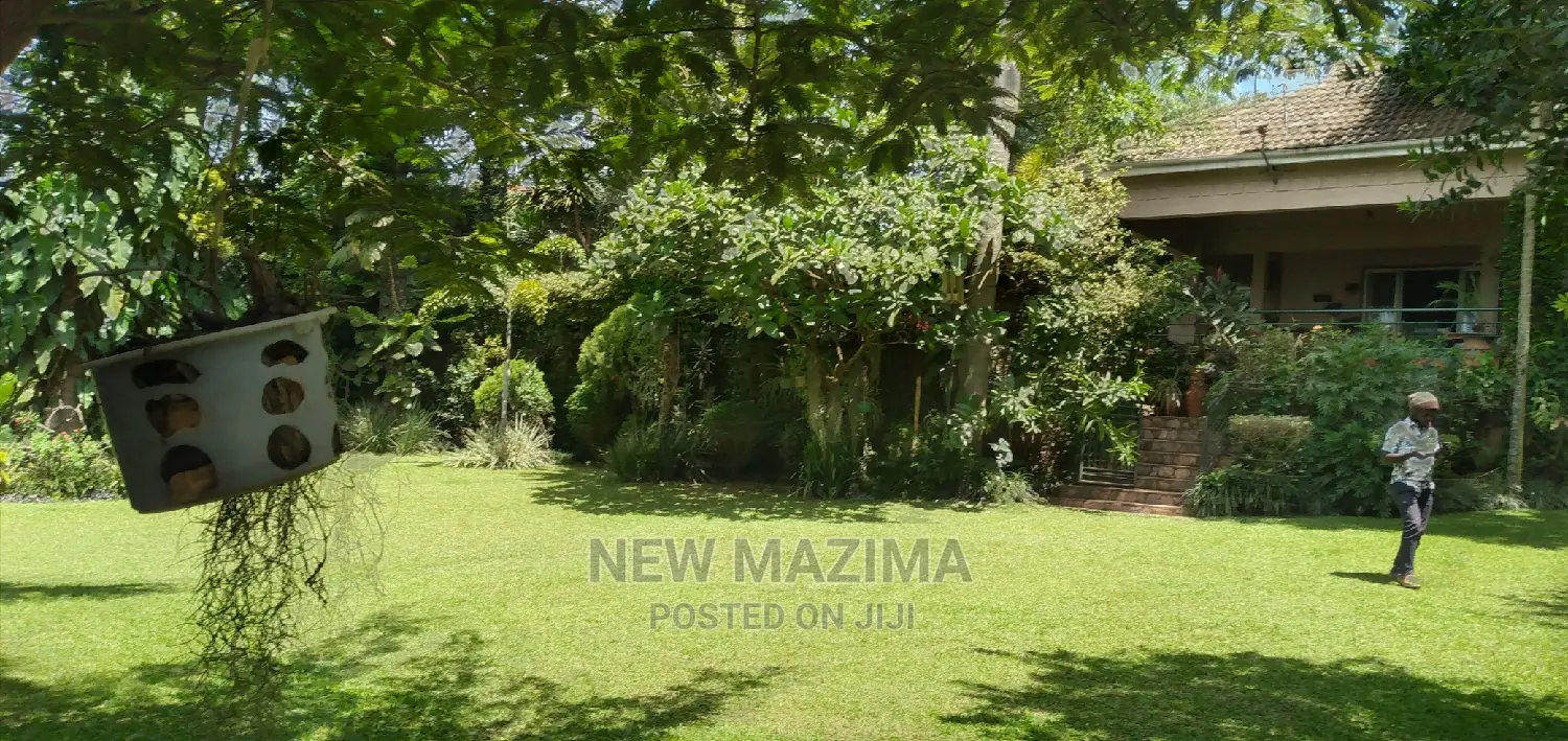 5bdrm Maisonette in Munyonyo Heights, Division a for Sale