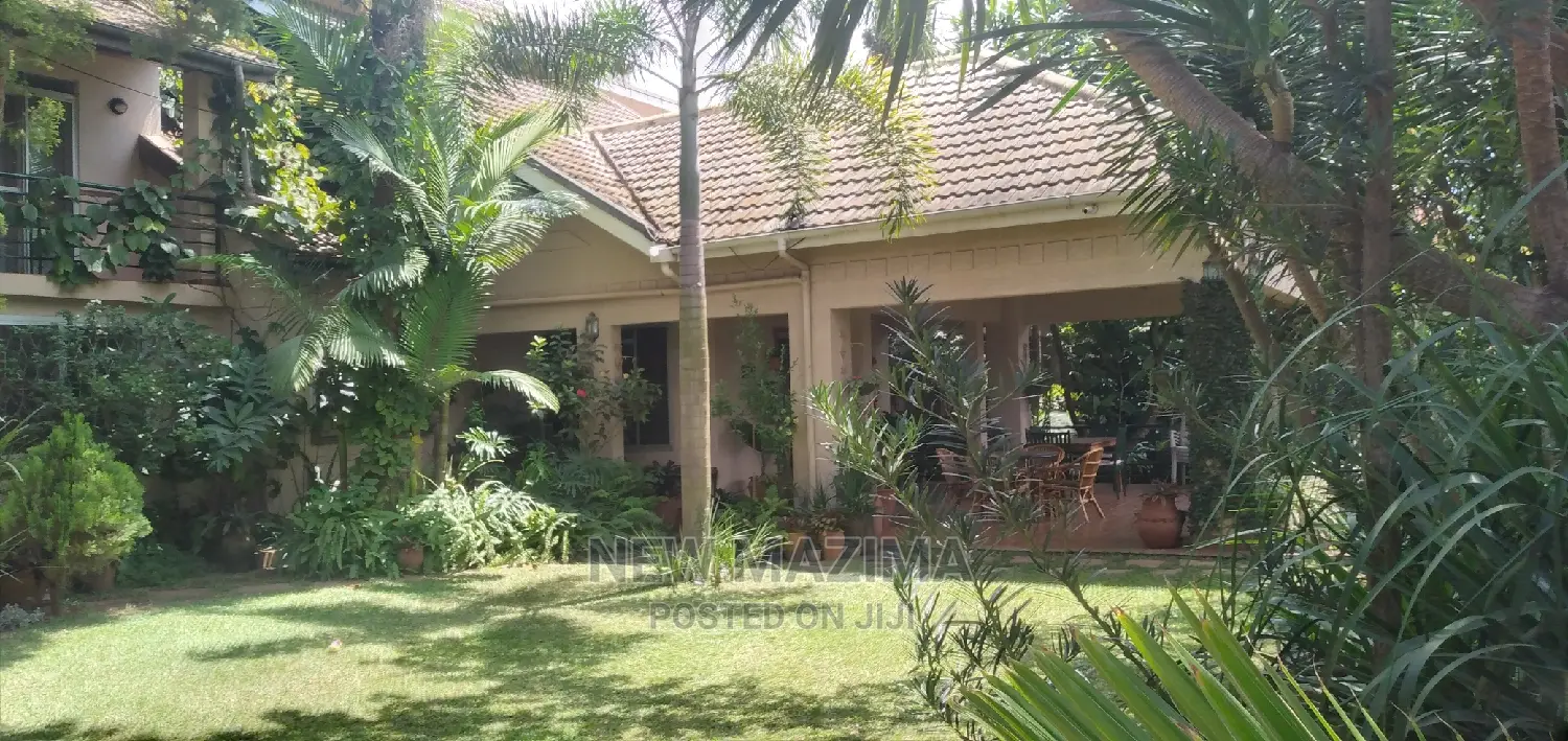 5bdrm Maisonette in Munyonyo Heights, Division a for Sale