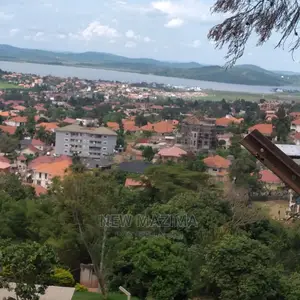 30 Decimals Over Looking Into the Lake Quicksale in Buziga