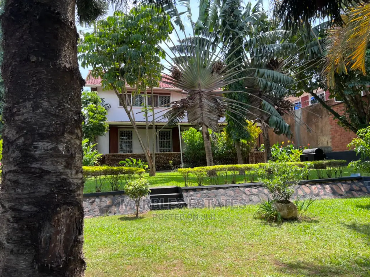 5bdrm Duplex in Bugolobi, Central Division for Rent
