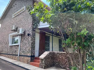 5bdrm Duplex in Bugolobi, Central Division for Rent