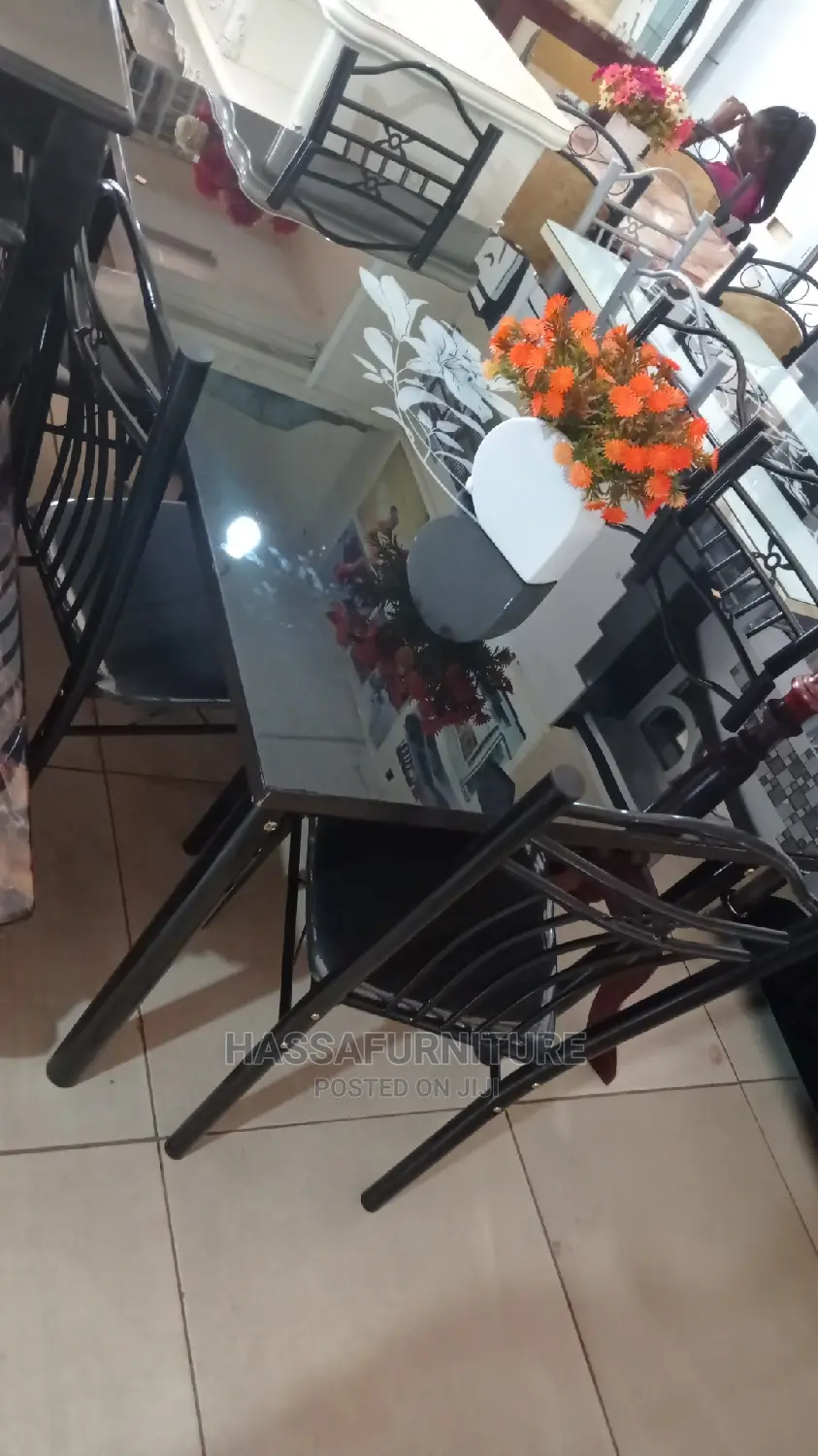 4seaters Dinner Table