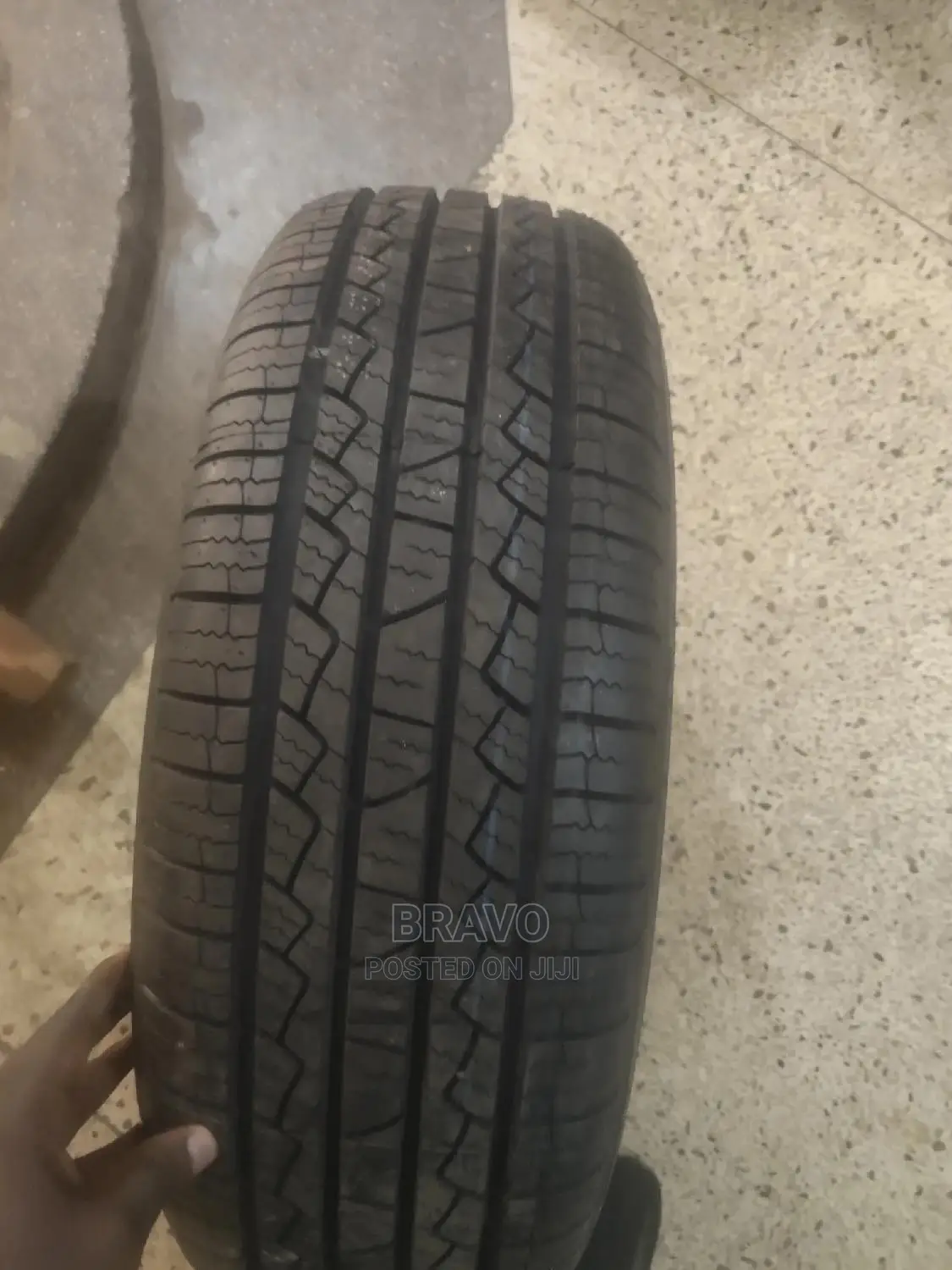 215/65r16 Hillo