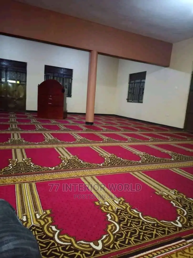 Mosque and Church Wall Tomwall Carpets 000123