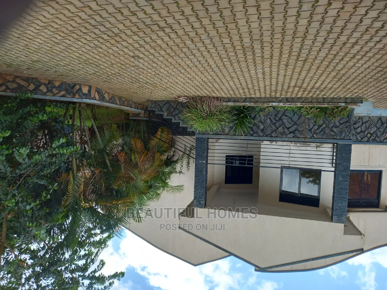 Furnished 4bdrm Bungalow in Kira for Sale