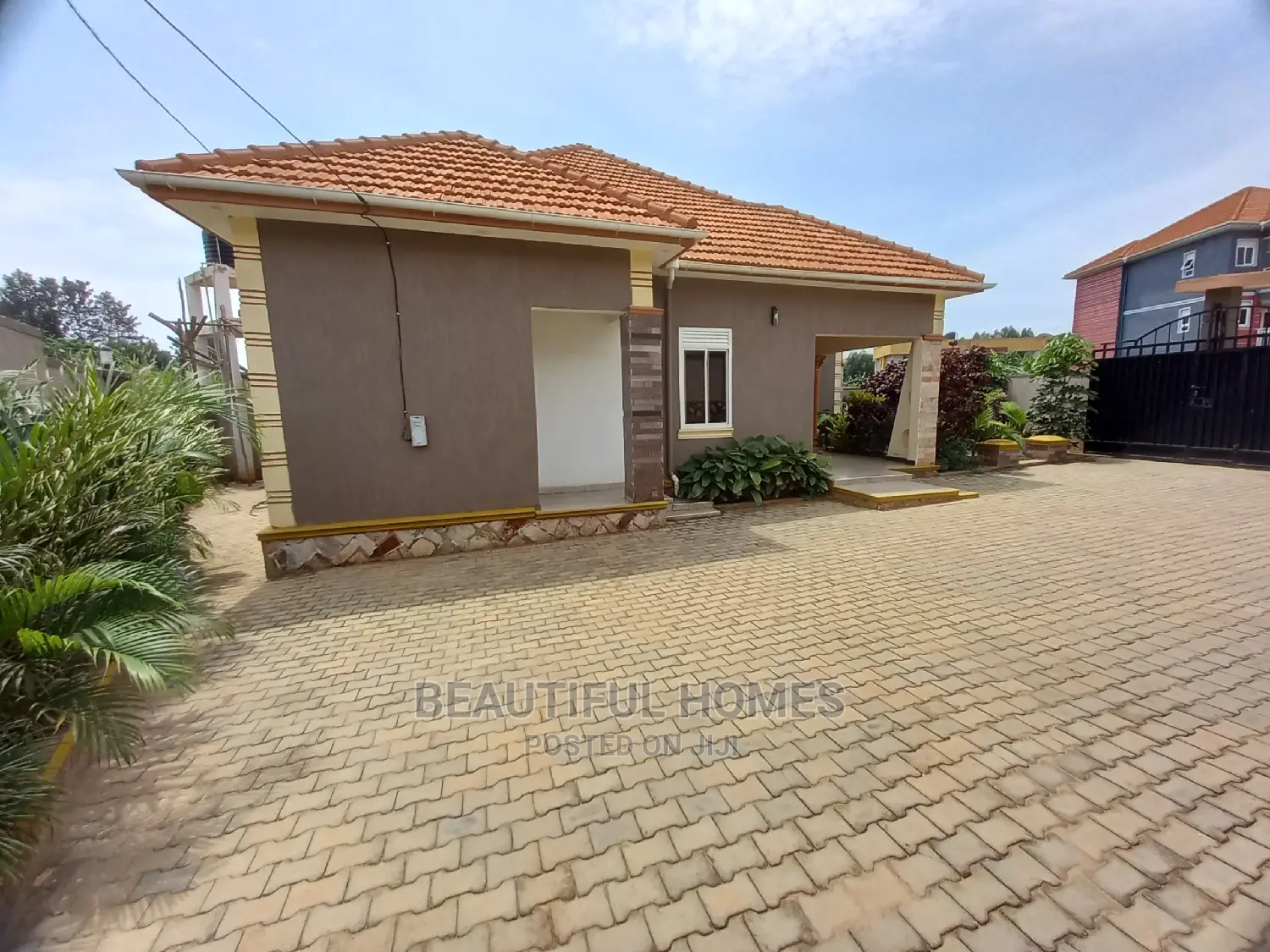 Furnished 4bdrm Bungalow in Kira Mamerito Road for Sale