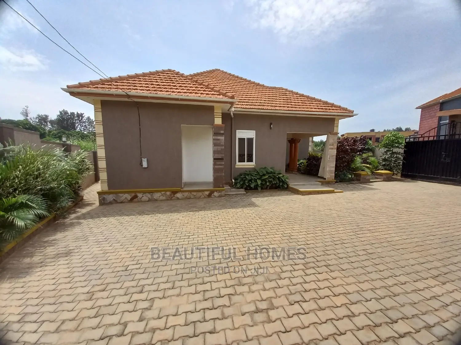 Furnished 4bdrm House in Kira Wealthy Estate for Sale