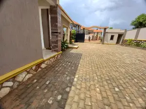 Furnished 4bdrm House in Kira Gated Estate for Sale