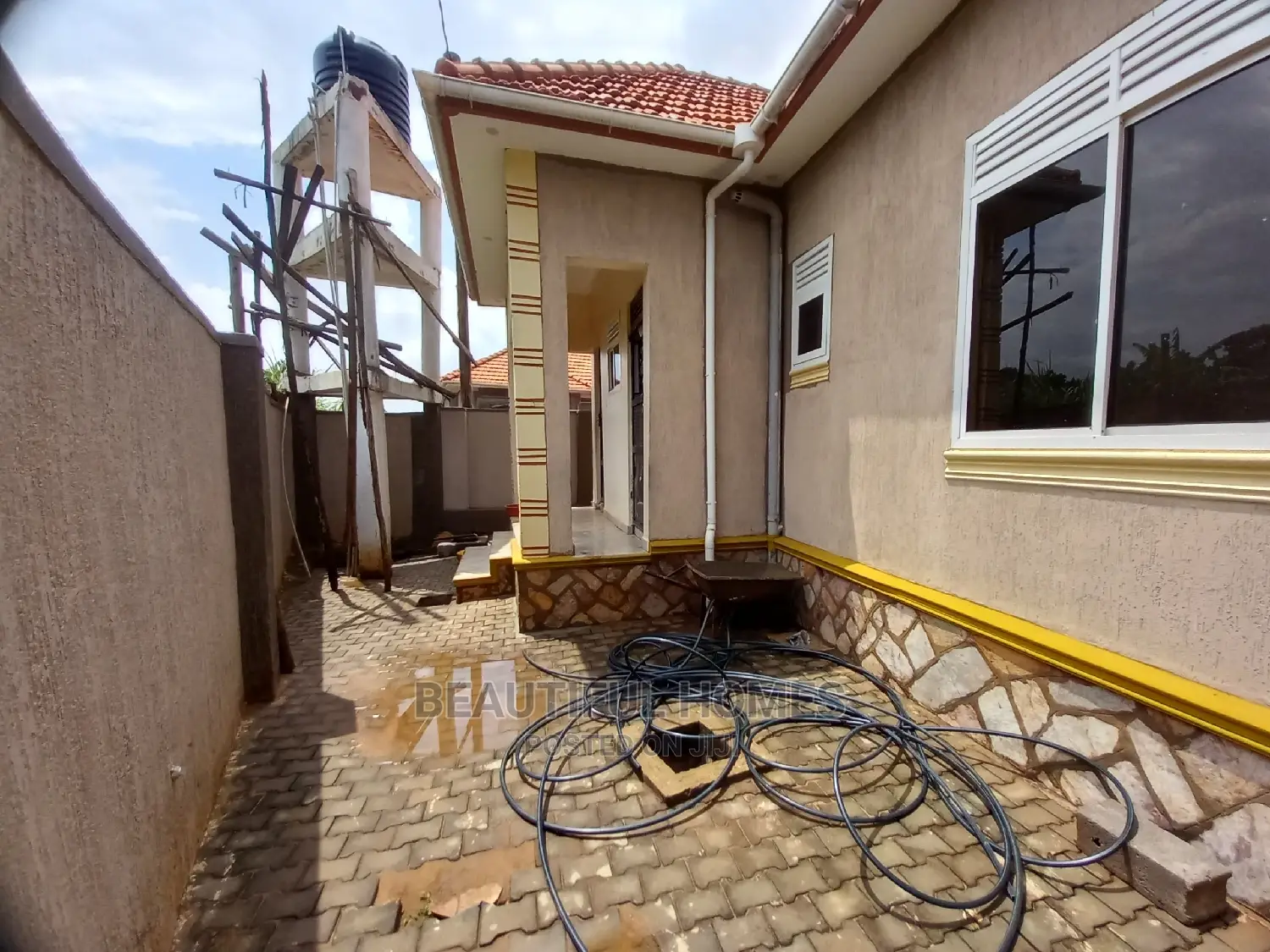 Furnished 4bdrm Maisonette in Kira Beautiful Homes for Sale