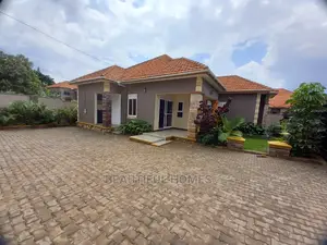 Furnished 4bdrm House in Kira Tarmacked for Sale