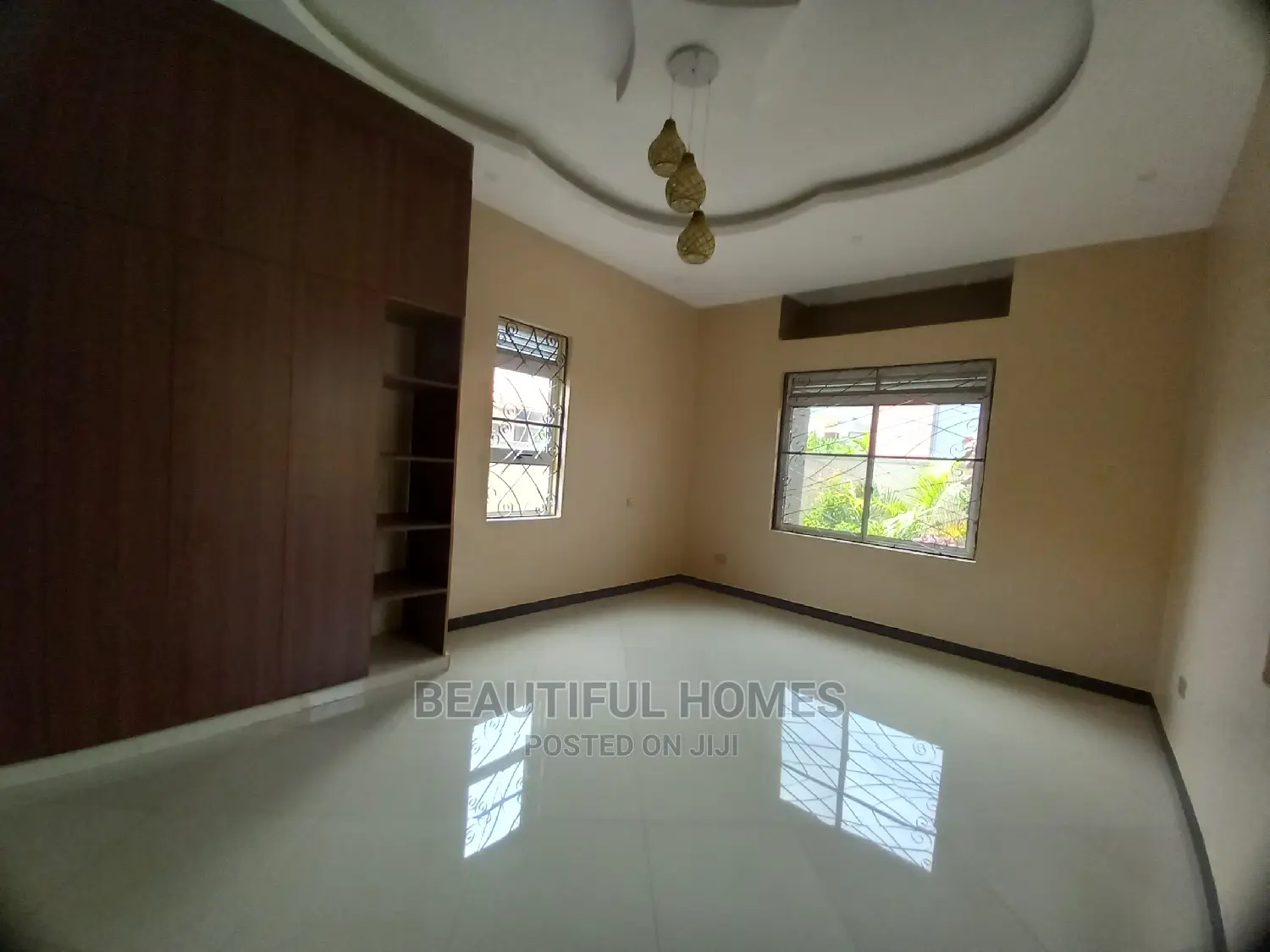 Furnished 4bdrm House in Kira Tarmacked for Sale