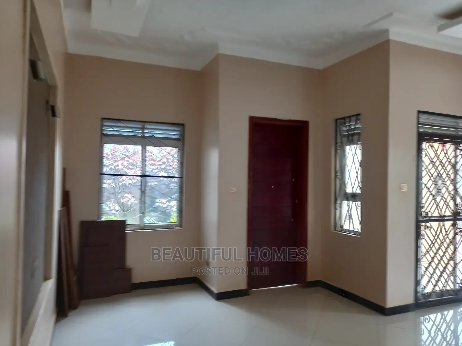 Furnished 4bdrm House in Kira Tarmacked for Sale