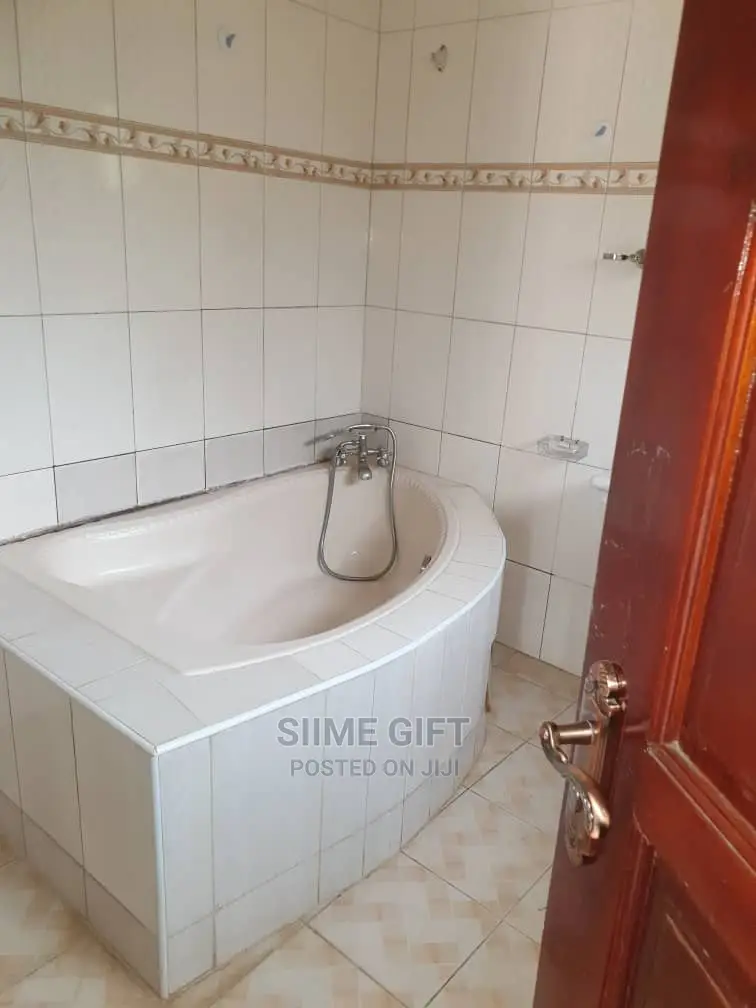 4bdrm Duplex in Nalya Near Nothern, Central Division for rent