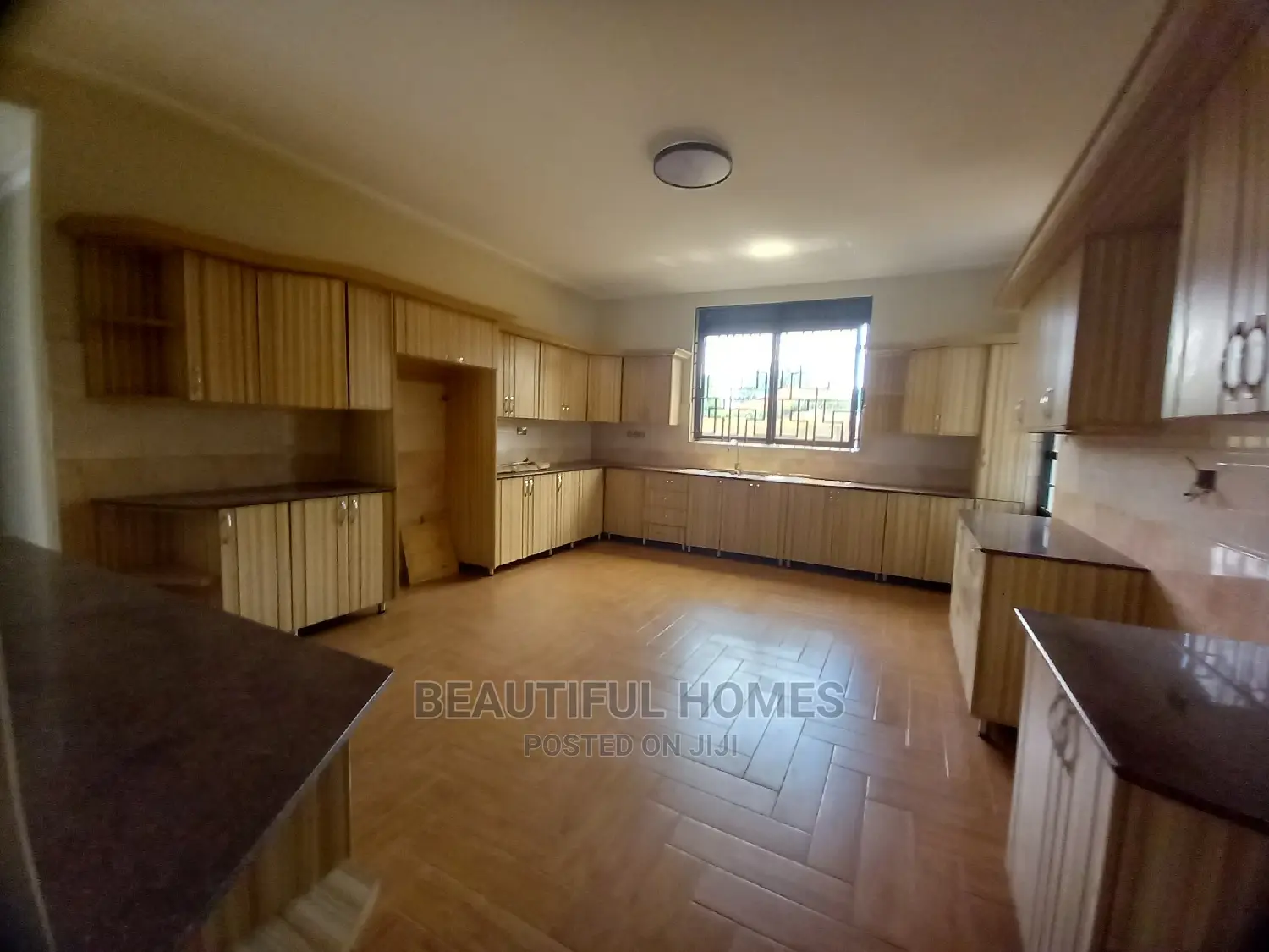 Furnished 7bdrm Mansion in Najjera, Central Division for Sale
