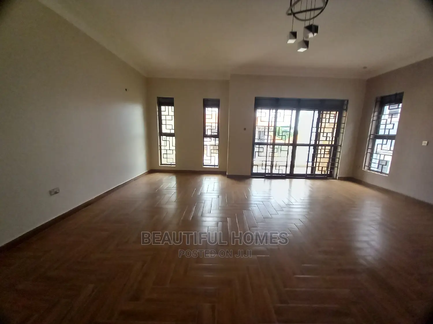 Furnished 7bdrm House in Najjera Corporate, Central Division for Sale