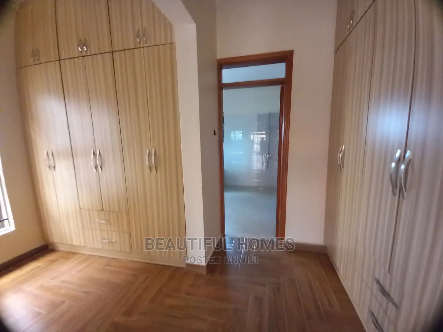 Furnished 7bdrm Mansion in Najjera Rich, Central Division for Sale