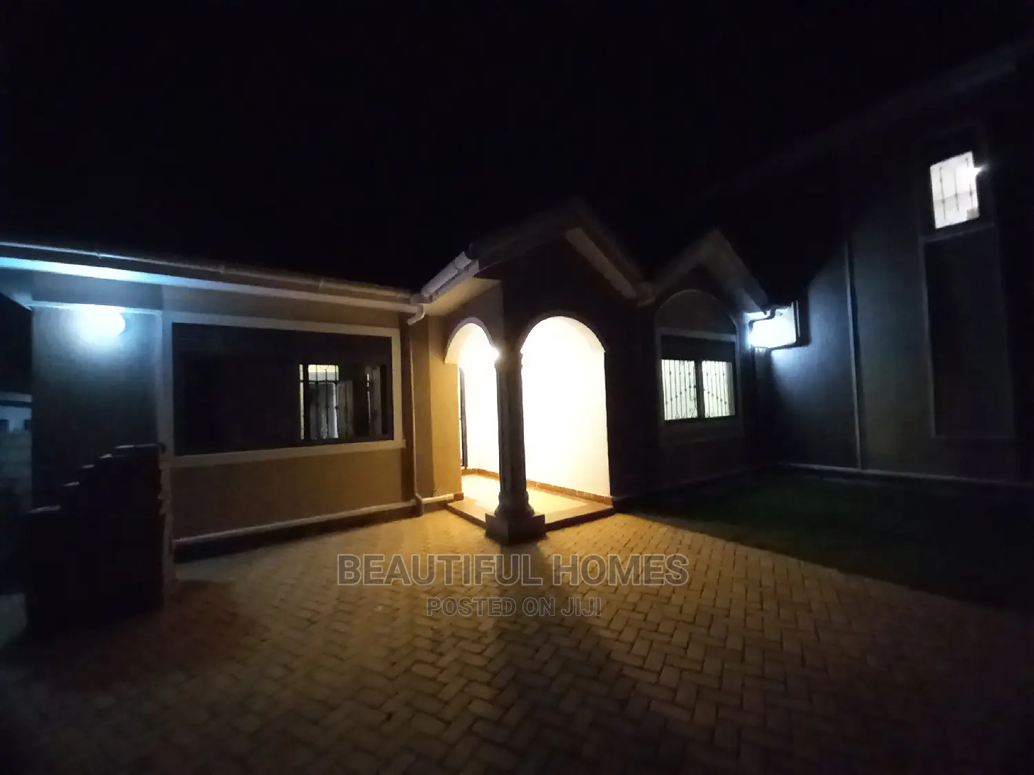 Furnished 4bdrm House in Kira Gated Estate for Sale