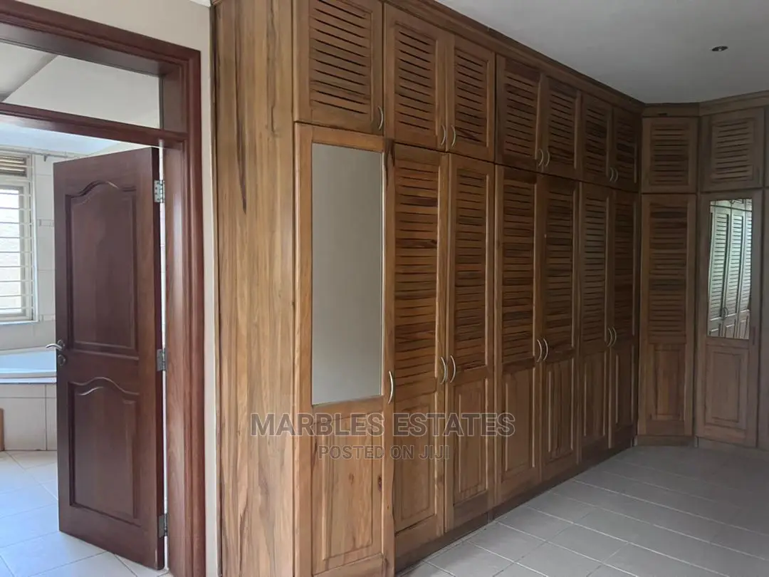 5bdrm House in Mutungo, Central Division for Rent